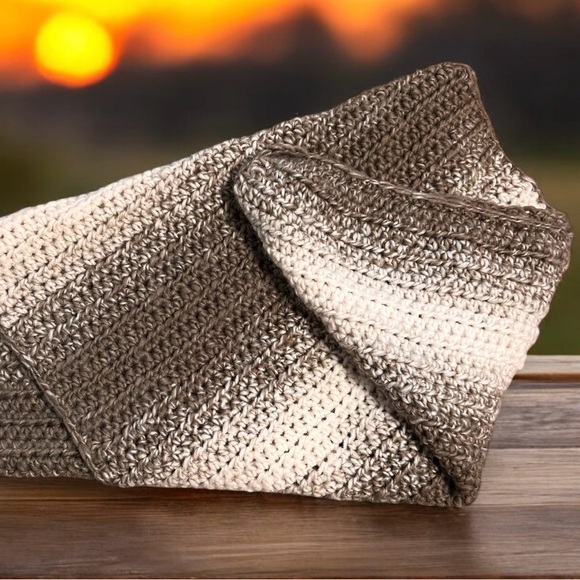 Vintage brown/ashbrown/creamy white poncho/shrug 75%acrylic/25%wool Soft & Warm - Picture 14 of 17